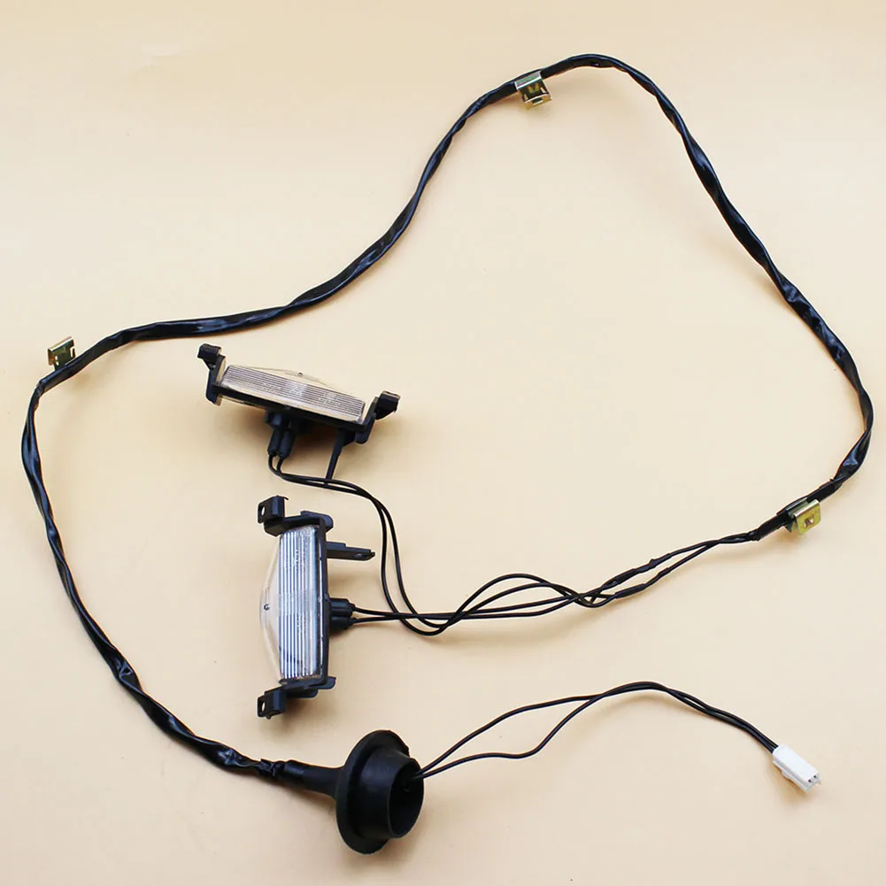 Classic Car Styling Rear License Plate Lights Assembly with Bulb BS1E-51-270 Fit for Mazda 3 2003 2004 2005 2006 2007 2008