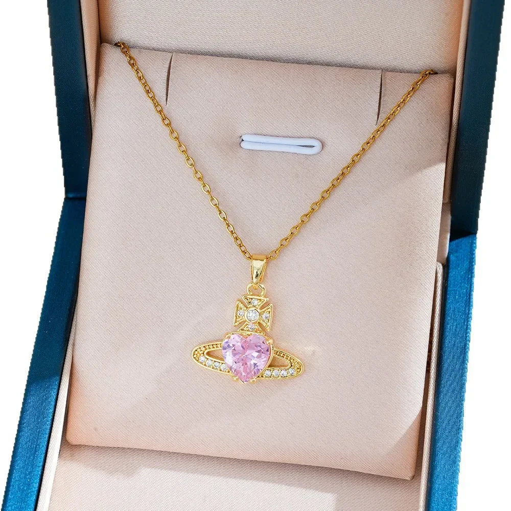 Новейшее супер блестящее и сладкое ожерелье из титановой стали Saturn — это нишевое, легкое, роскошное и простое ожерелье для женщин.