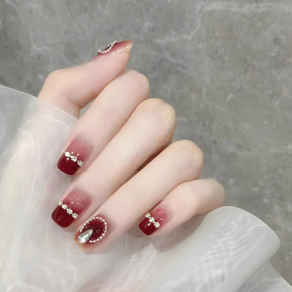 2026 New Simple New Year Wine Red Fairy Rhinestone Chain Gradient Glitter Nail Art