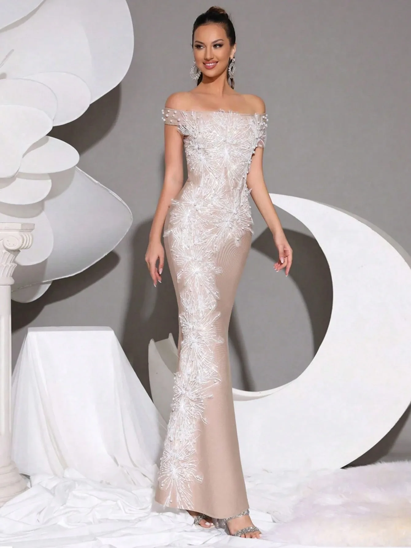Generous Evening Dresses Off Shoulder Mermaid Gown with Pearls Sequins Appliques Embroidery for Prom Party Customized