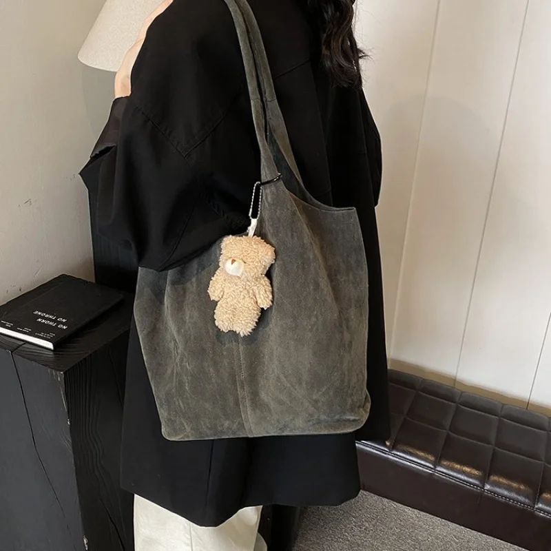 حقيبة يد كلاسيكية مصممة للنساء من الجلد الطبيعي حقيبة كتف كروس أنيقة للسيدات