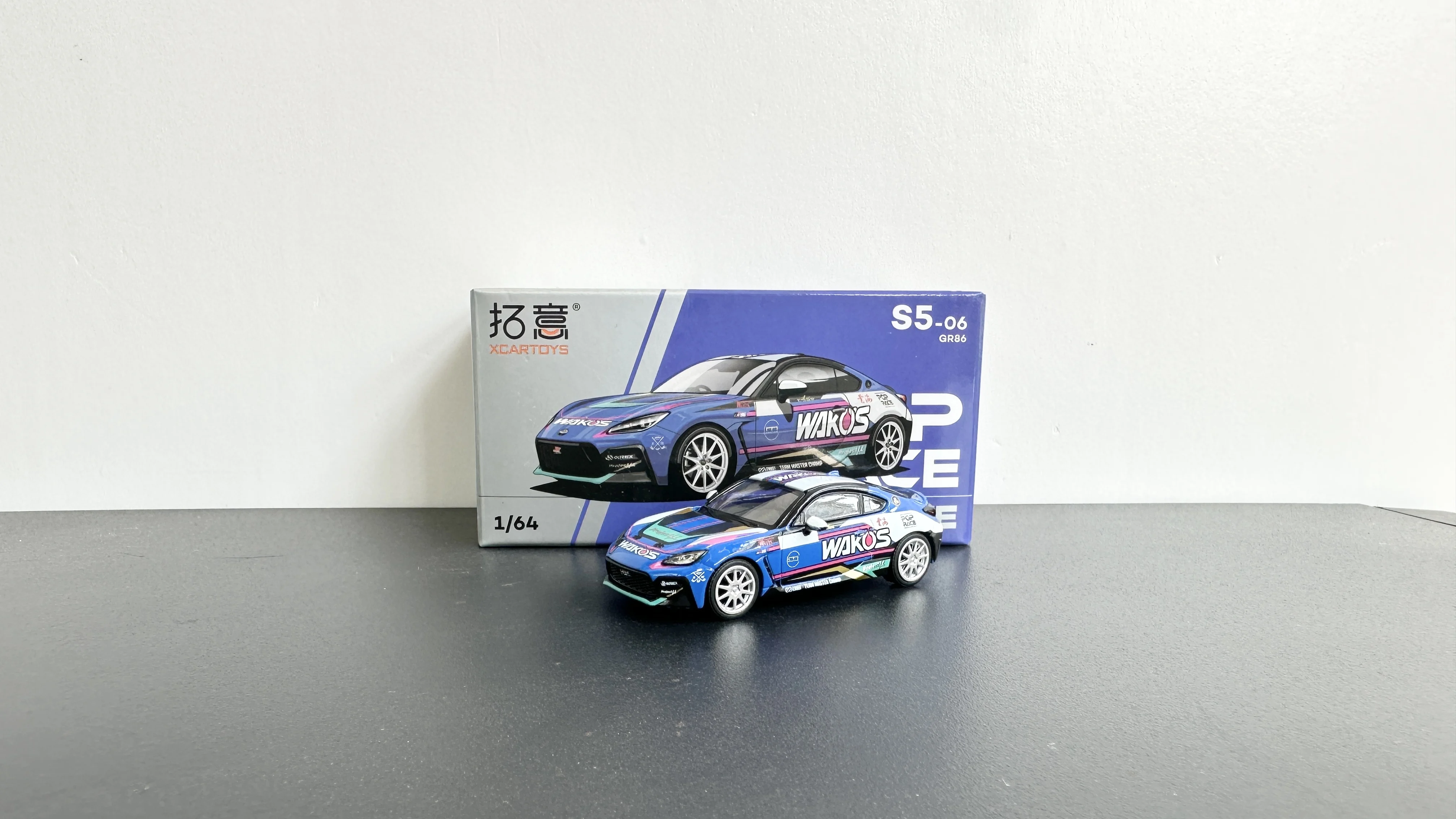 1:64 TOYOTA GR86-walks POPRACE Simulation Alloy Car Model Toy Ornament