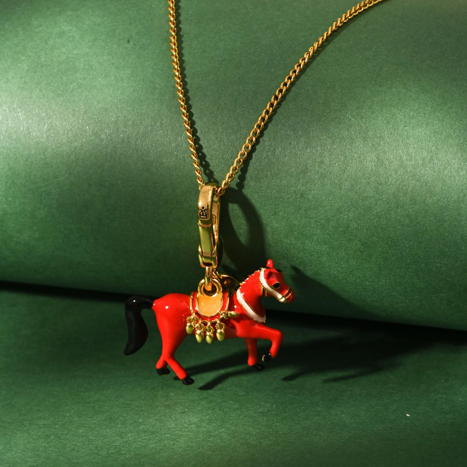 

1Pc Exquisite Enamel Red Horse Pendant,A Sophisticated Accessory For Women,Perfect For A Sweater Necklace,Christmas Gift