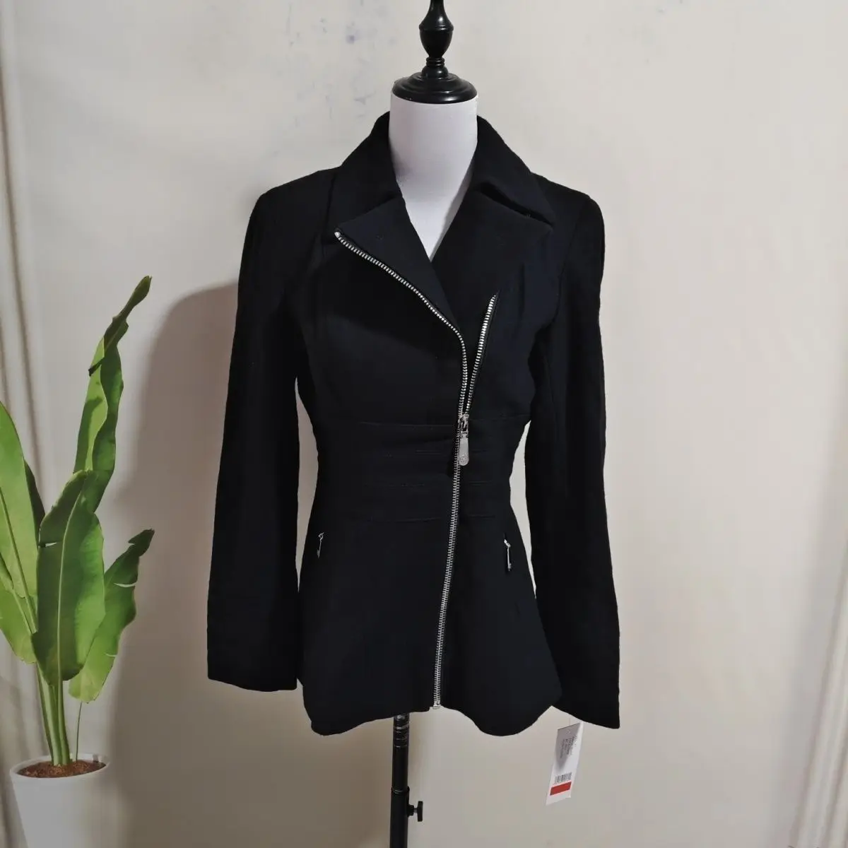 

Весенняя черная готическая ретро-куртка из кожи для женщин, темная, в стиле Y2K, на молнии, тонкая, облегающая, в стиле Хепберн, шикарная винтажная одежда