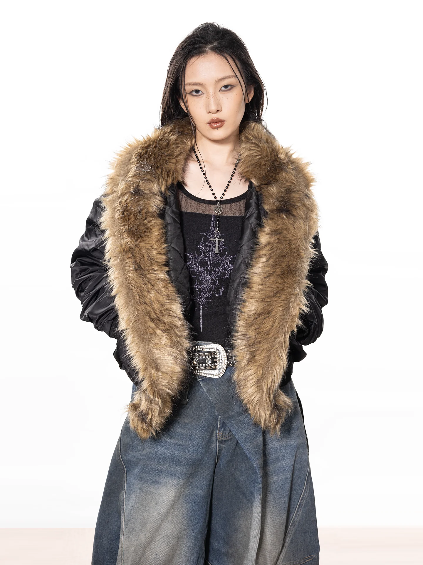 

Ретро-куртка в американском стиле свободного кроя из хлопка с воротником из искусственного меха, с дизайнерскими вставками, теплая верхняя одежда для женщин, короткая и тонкая.