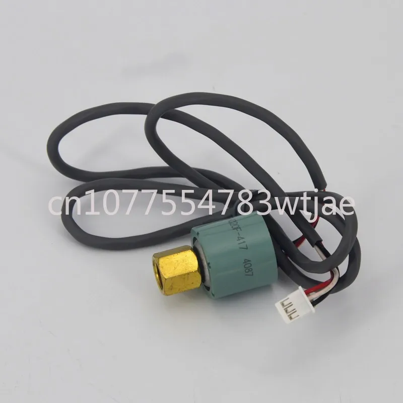 Suitable for Hisense Hitachi air conditioning low-pressure pressure sensor NSK-BH020F-417 17B46256A