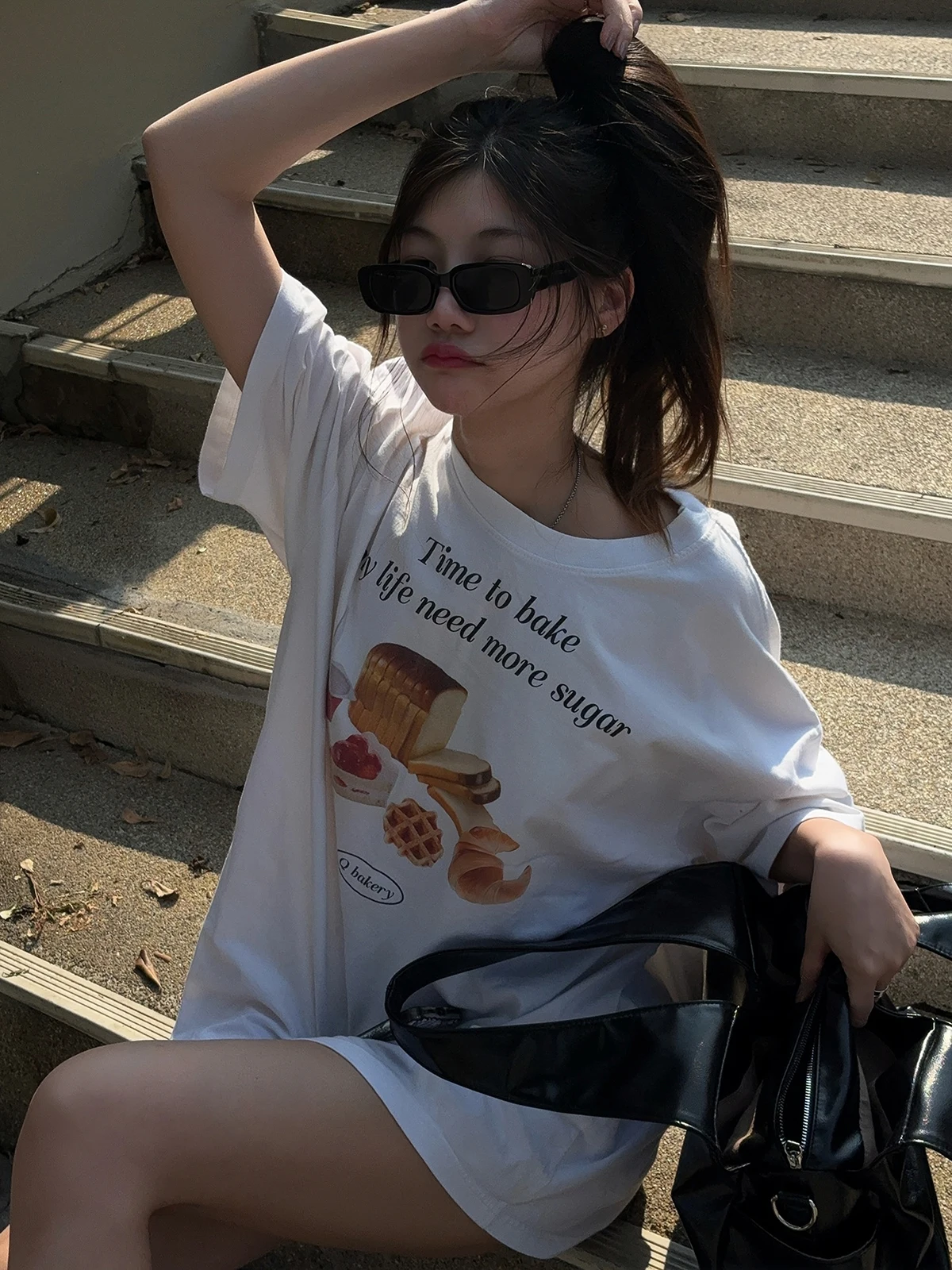 Camiseta de manga corta informal de verano Sakura Bread para mujer, cuello redondo, estampado de tostadas y brioche, estilo holgado, top de algodón