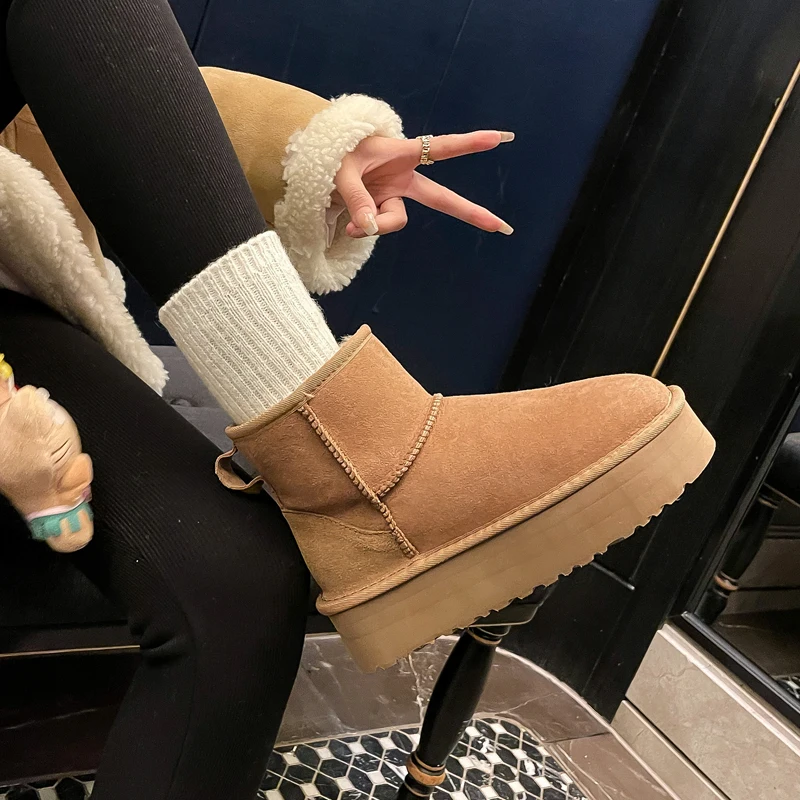 Winter Snow Boots Warm Fur inner Women Platform Shoes Slip On Real leather Warm Shoes Woman Cow Suede Snow Boots Fur Shoes