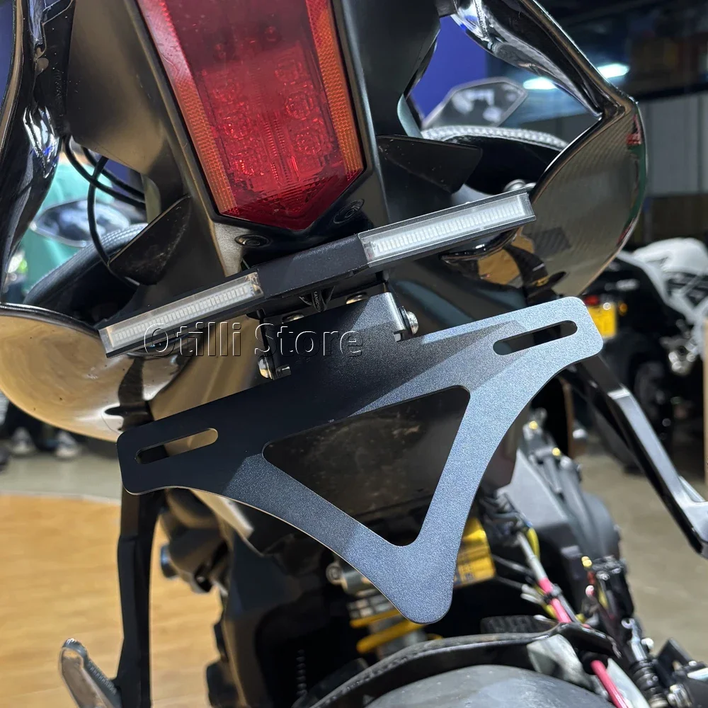 

YZF R1 Accessories Turn Signal Kit For Yamaha YZF R1 R1M YZF-R1 YZFR1 2015-2025 2024 Motorcycle Rear License Plate Mount Holder