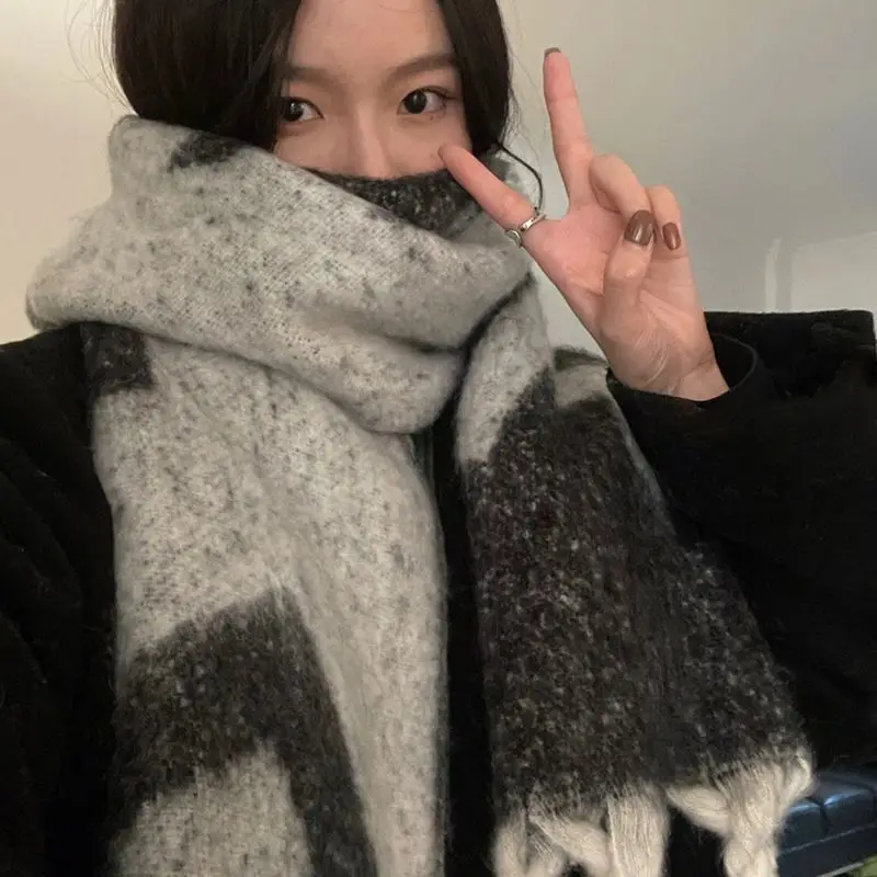 

Новый шерстяной шарф с буквой F, витой морской лошадь, очень толстый, теплый плюшевый зимний шарф для мужчин и женщин, модный всесезонный шарф