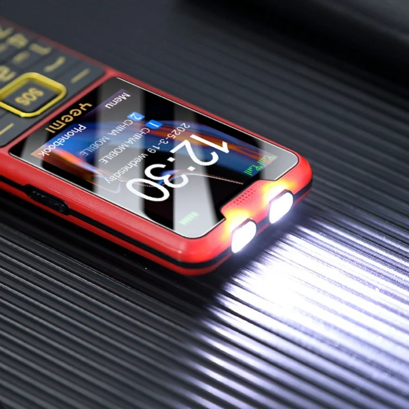 YEEMI K3 هاتف محمول رفيع للغاية 2.4 بوصة HD شاشة GSM 2G بطاقة SIM المزدوجة طويلة الاستعداد مصباح يدوي كاميرا نوع C زر الهاتف #4