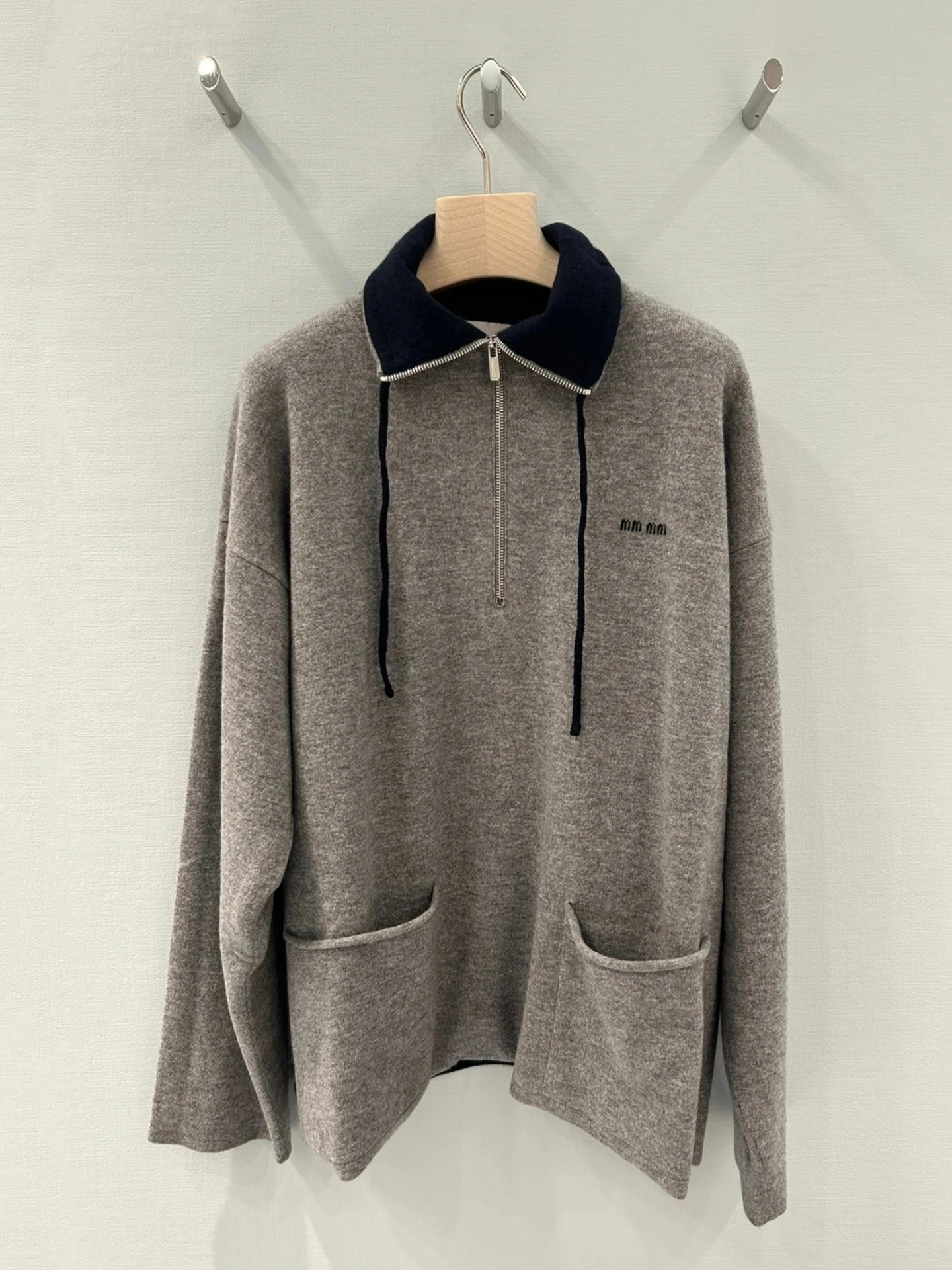 

Women's 2025 Winter New Arrival: Loose-Fit Half-Zip Long Sleeve Knit Sweater