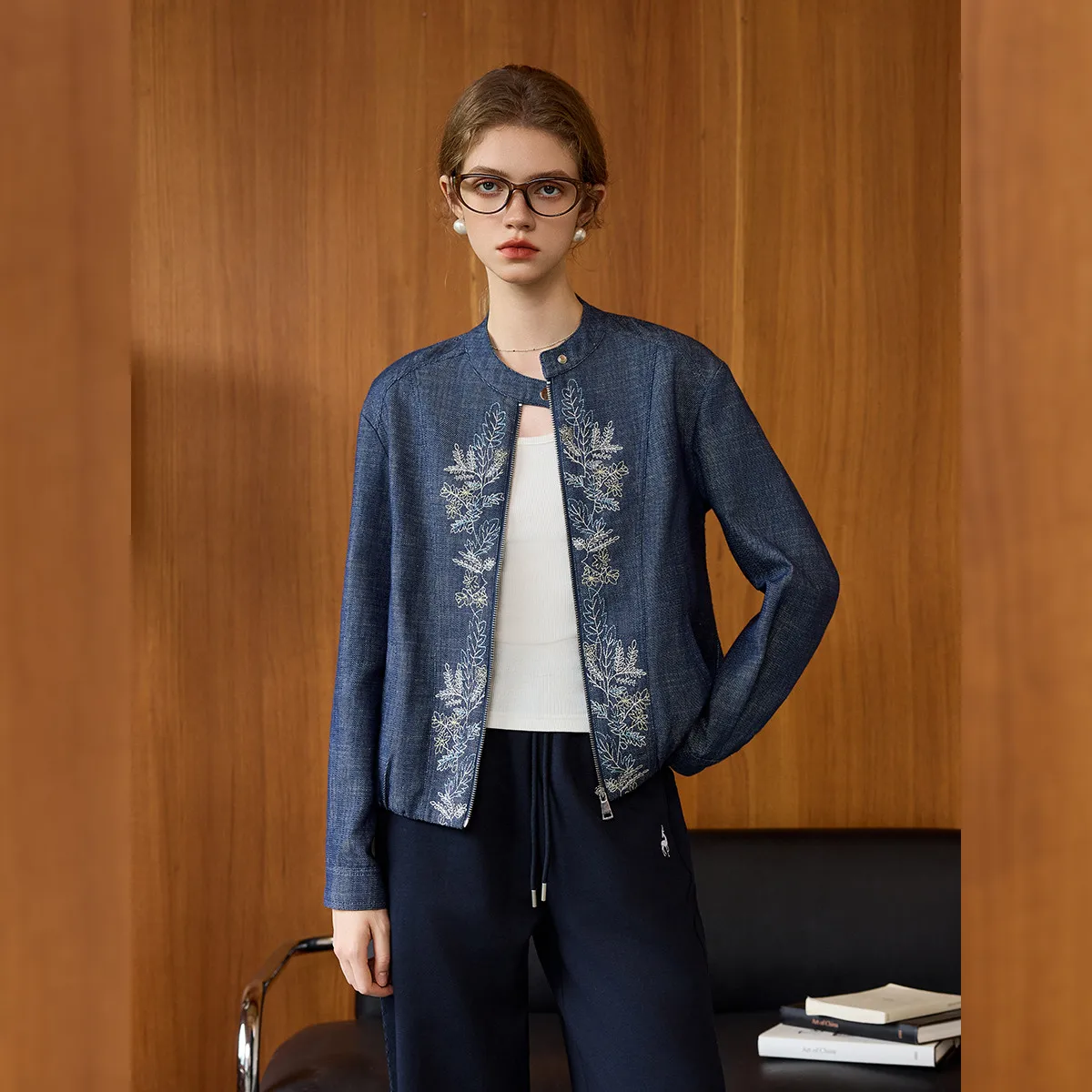 LOUIS YAO Embroidered Denim Jacket 2026 Autumn Artsy Loose Fit Denim Coat Drop Shoulder Loose Casual Versatile Top