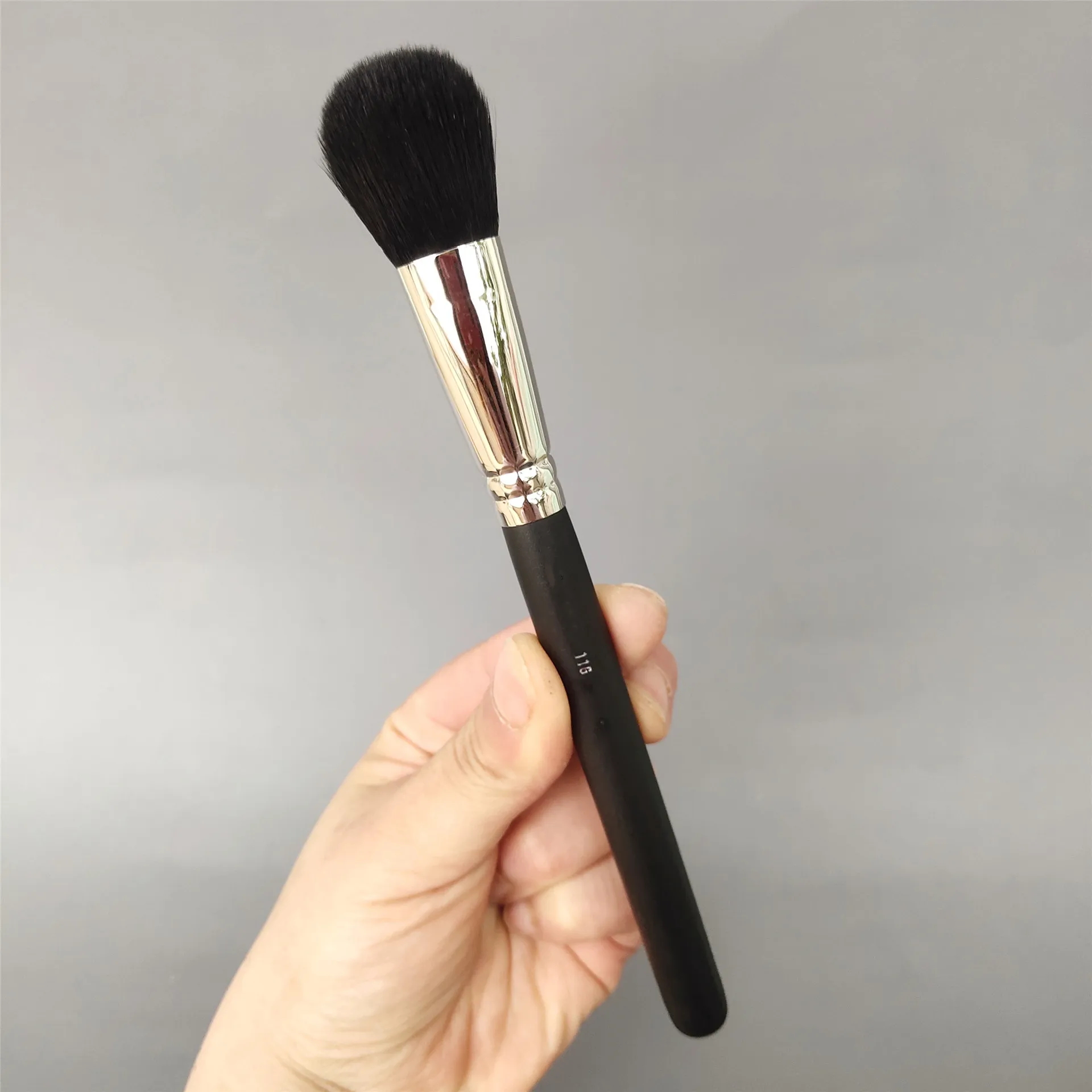 1pc M series Makeup brushes Powder Contour Eyeshadow Make Up Brush Animal Hair Wood handle High quality Cosmetic tools Artist