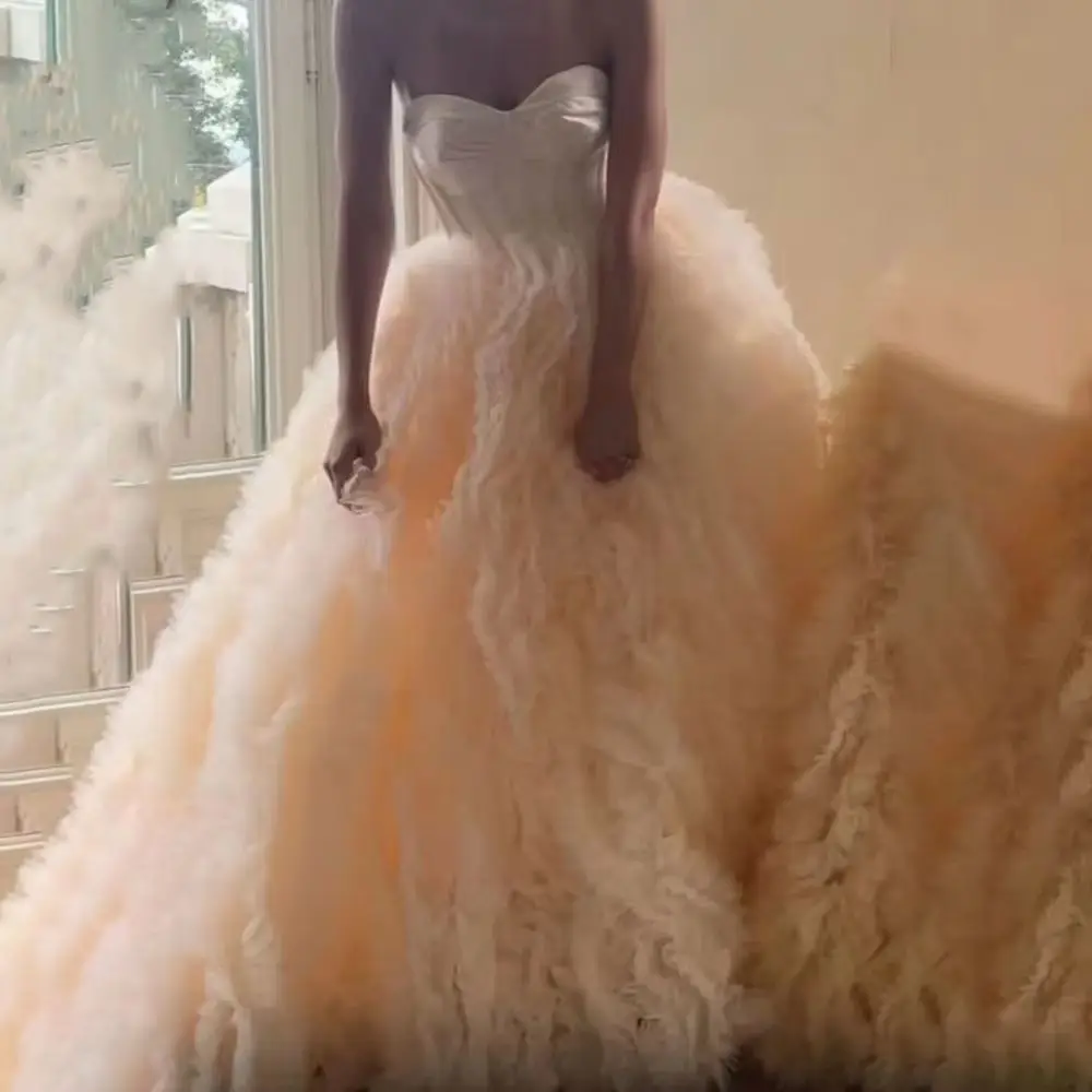 Beautiful Ruffled Dubai Arabic Ball Gown New Champagne Tulle Women Dresses Princess Long Strapless Tierred Pleat Prom Gowns