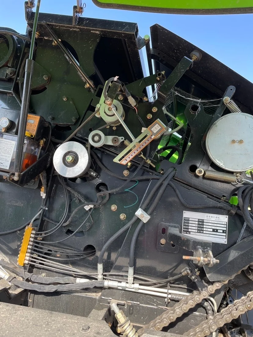 Tractor-pulled Square Bale Baler Tractor-driven Operation Simple Structure Low Maintenance Cost, And Significant Price Advantage