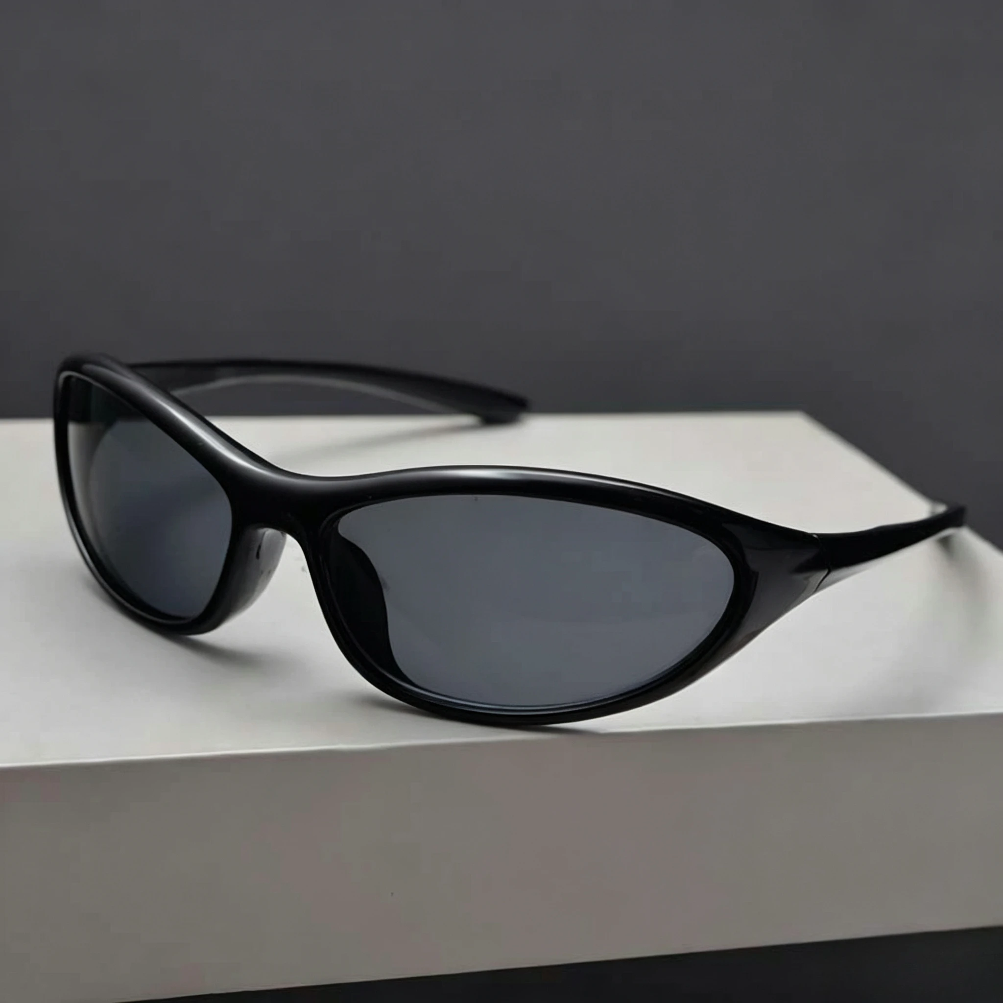 Y2K Punk Sports Sunglasses for Men Women Surround Integrated Sun Glasses Brand Designer Vintage Shades UV400 Punk Fashion Goggle