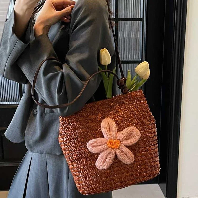

Handmade Woven Underarm Bag For Women New Trendy Fashion Appliques Handbag Shoulder Bag Summer Beach Vacation Straw Woven Bag
