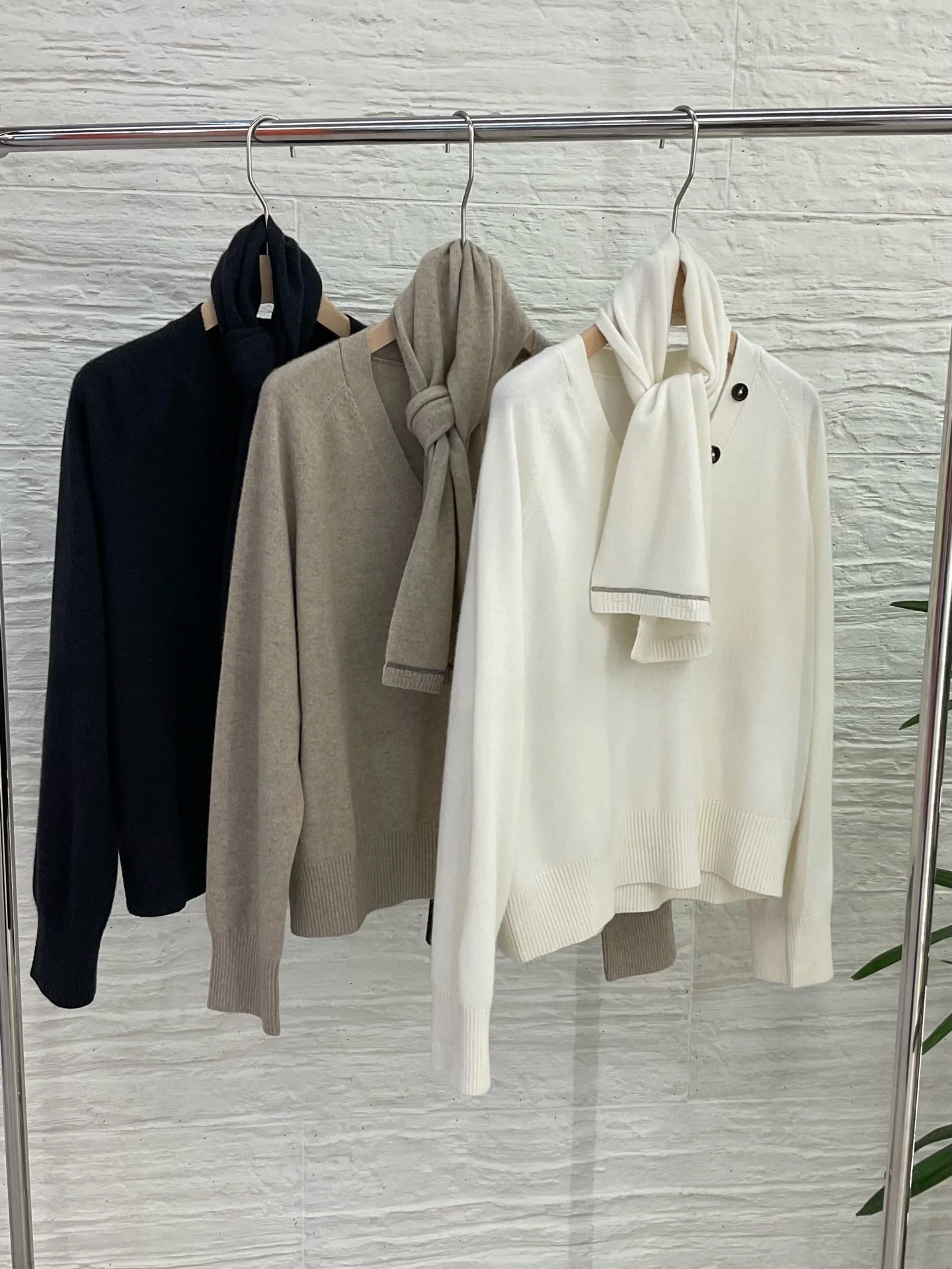 

Comfortable Casual Women's Cashmere Scarf Neck Knitted Sweater V-Neck Warm Soft Regular Fit Long Sleeve Pure Color Knitwear