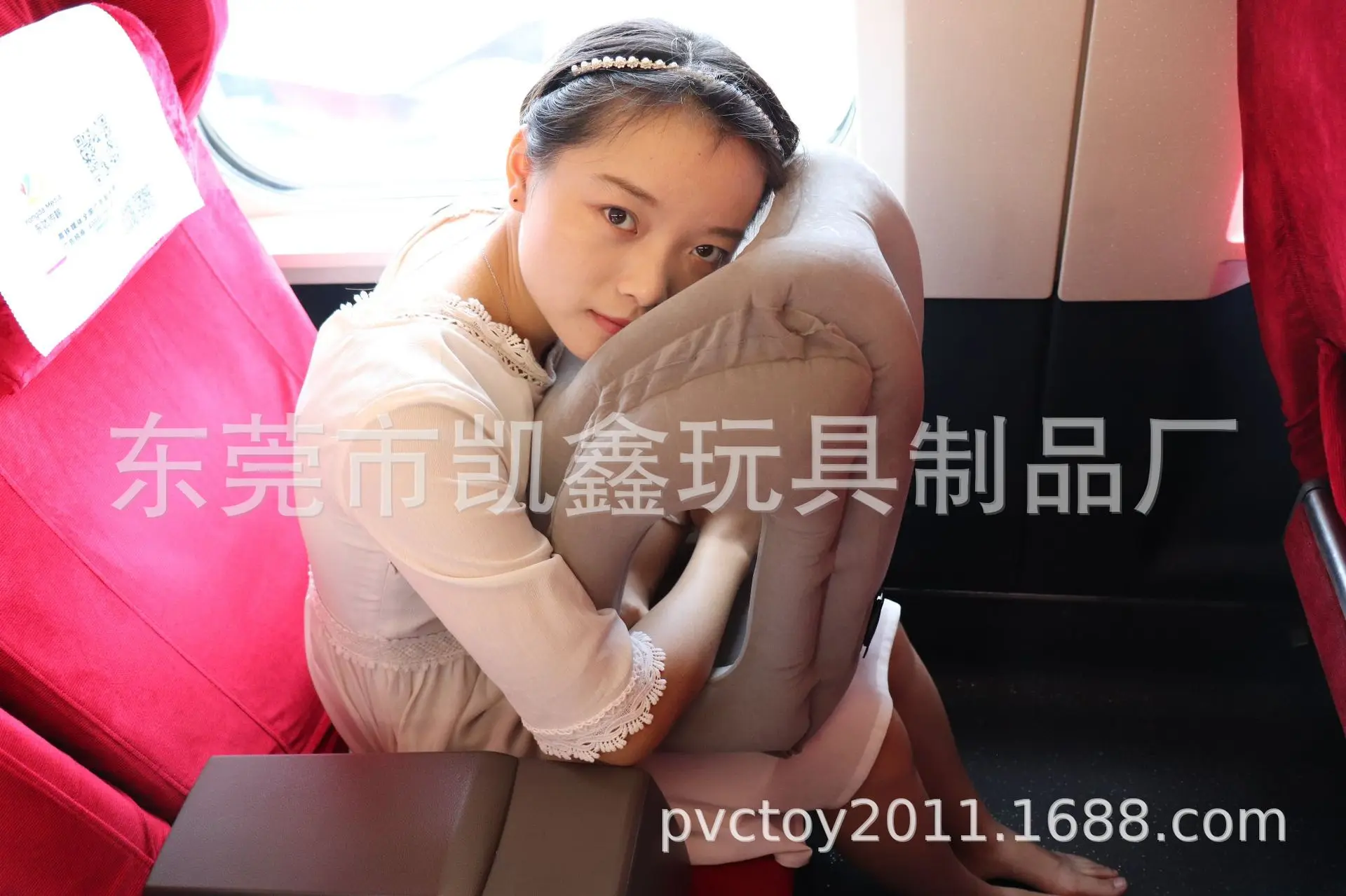 Inflatable head and chin support pillow