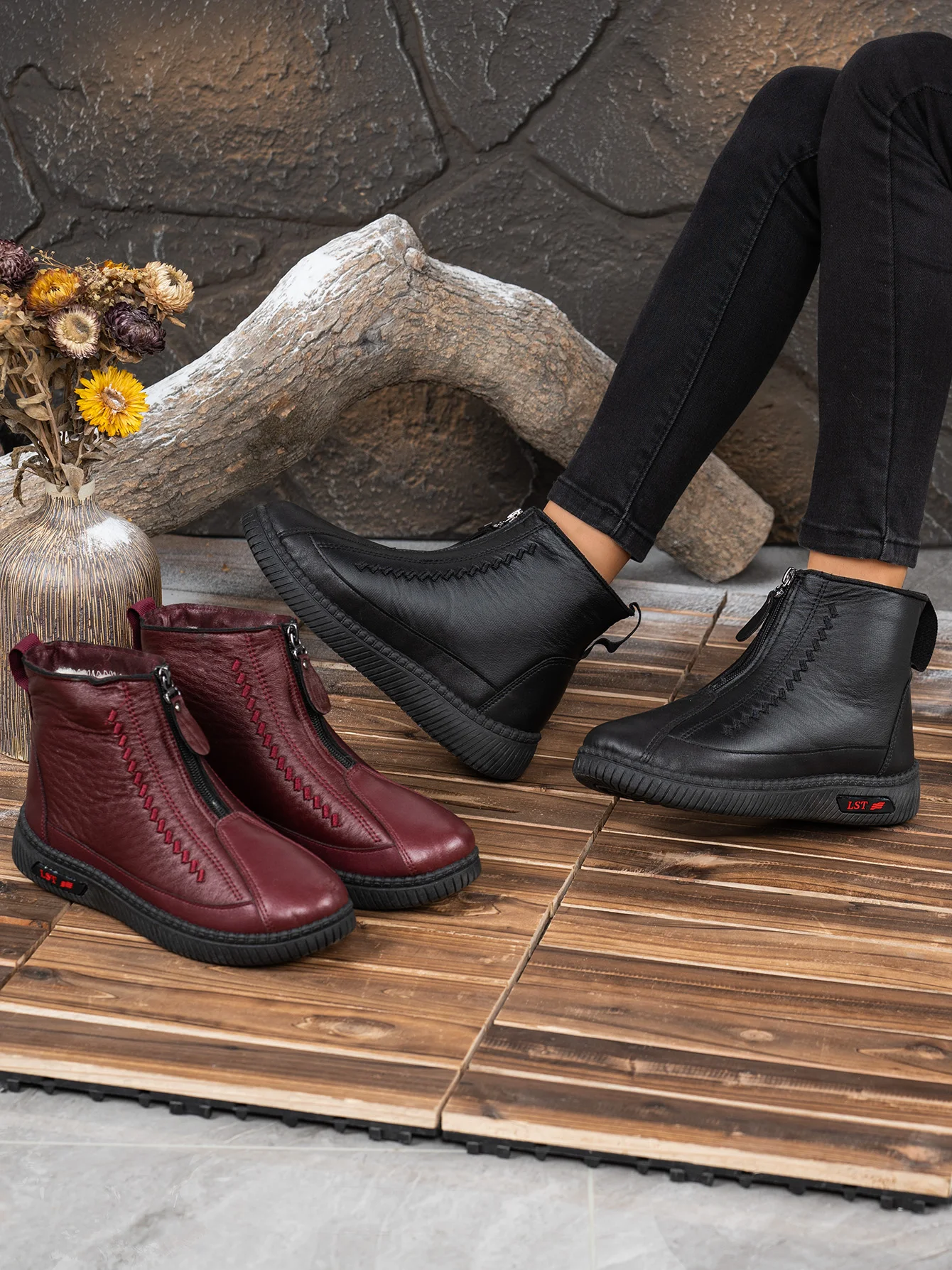 Women's Shoes, Women's Casual Shoes, Fleece and Thickened Leather Shoes, 2025 Waterproof and Anti-Slip Snow Boots, Free Delivery