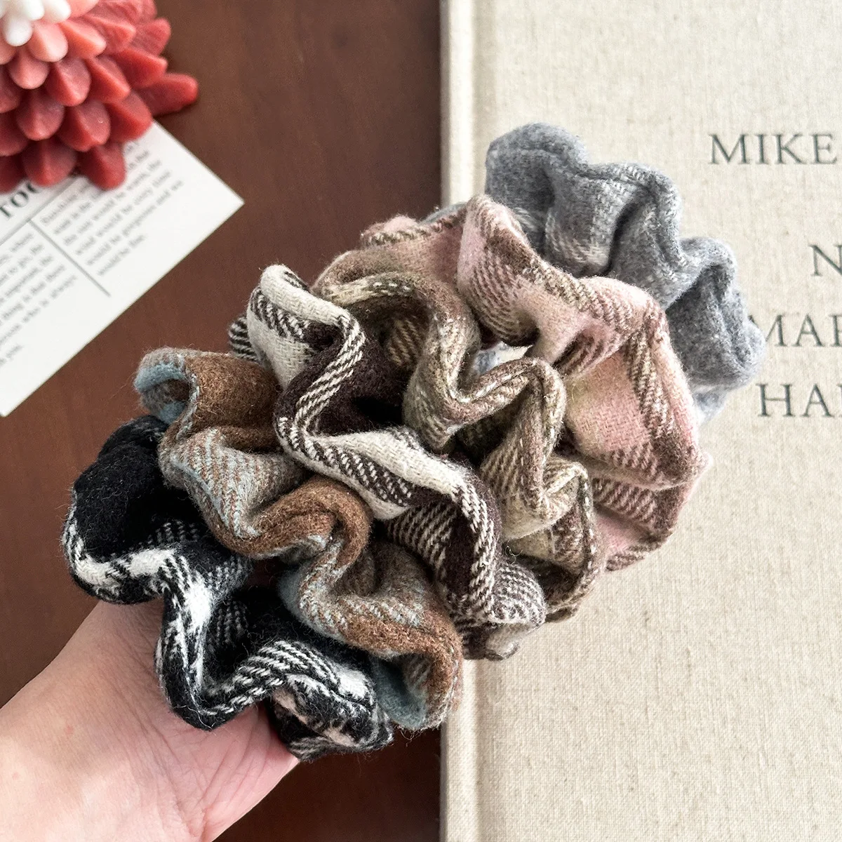Autumn Winter Retro Plaid Hairbands Korean College Style Ponytail Ornament Hair Ropes Rubber Bands Hair Bands for Women Girls