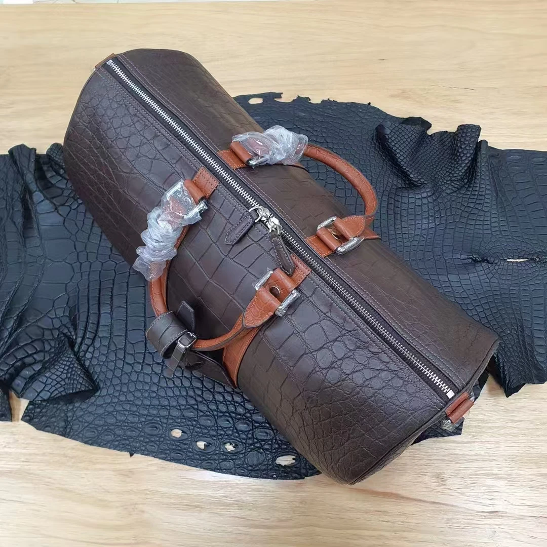 Borsa da viaggio in vera pelle di coccodrillo marrone di lusso 2025 Design di grandi dimensioni in pelle di pancia Borsa da esterno di alta qualità al 100% in vero alligatore