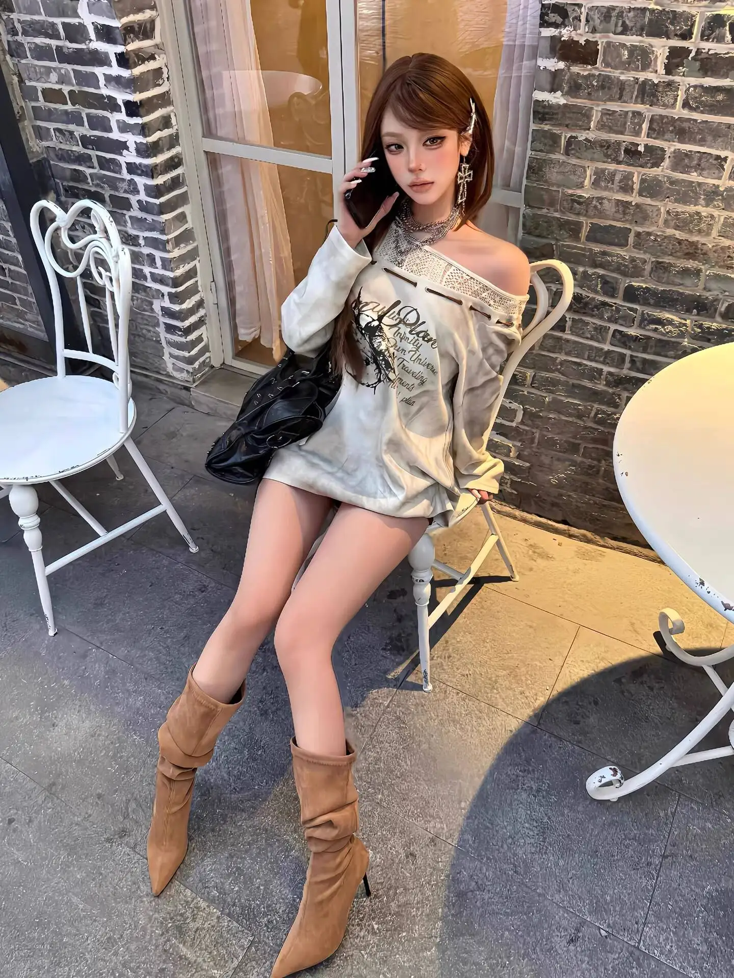 Felpa con cappuccio asimmetrica sottocultura da donna 2026 Primavera maglia patchwork con spalle scoperte Felpa casual Spice Girl alla moda