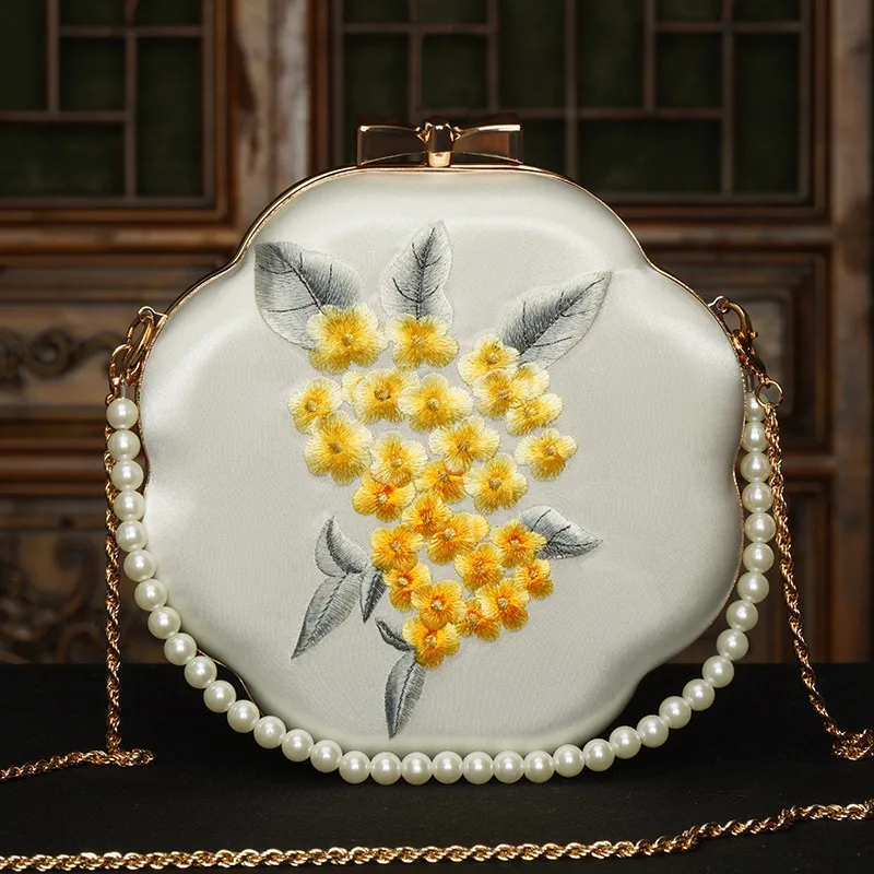 Cape-Bay Brand Women's Bag, China Suzhou Embroider Women's Bag, Retro Classical Flower Backpack, Golden Metal Edge Clip Buckle Hard Shell Bag, Dinner Bag, Bead Bag, Thin Chain Shoulder Bag, Middle-Aged Cheongsam Bag, Flower Embroider Niche Classical and Beautiful Casual Mini Crossbody Bag, Lock Buckle Bag