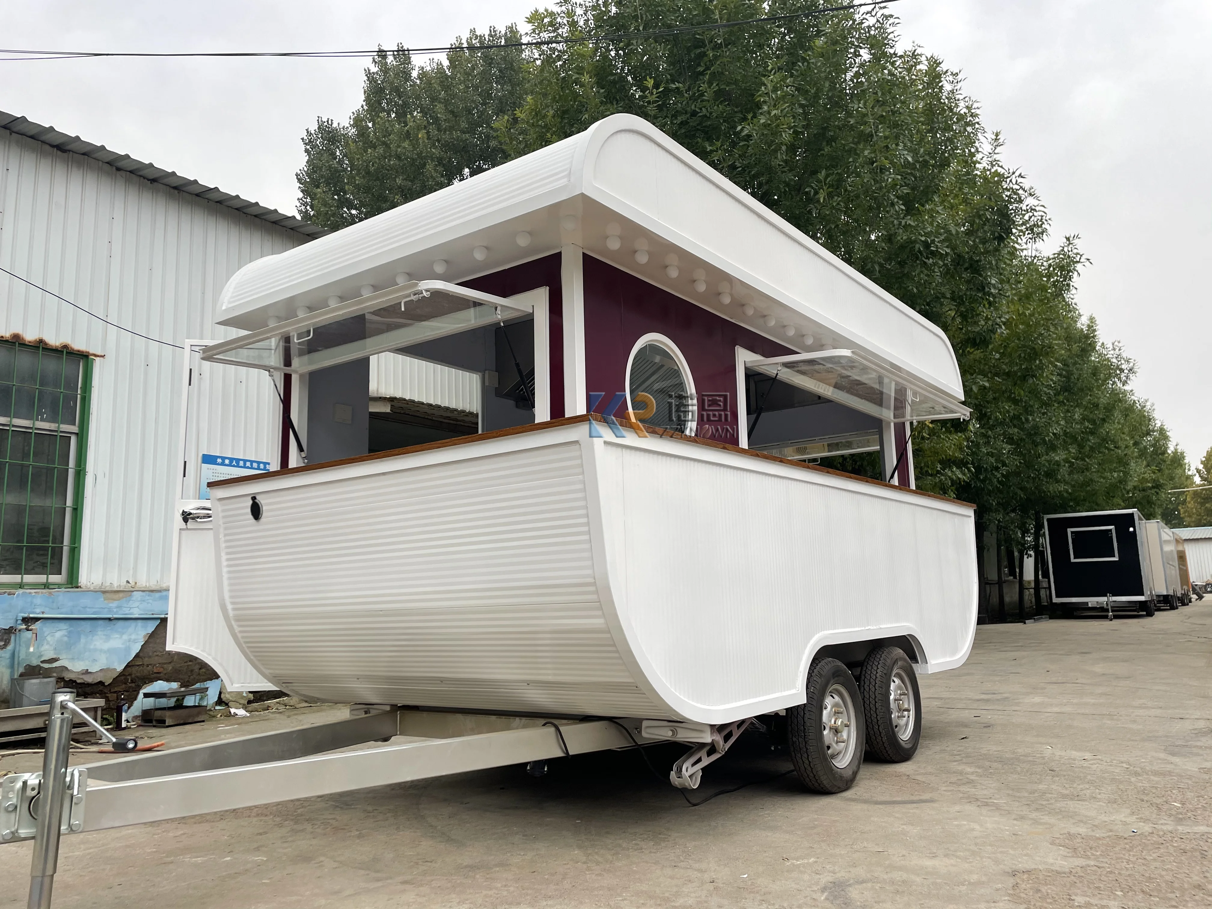 CE Popolare Rimorchio per catering Carrello per alimenti Cater Carrozza da pranzo Gelato Carrello per zucchero filato Stazione alimentare per popcorn con attrezzature da cucina