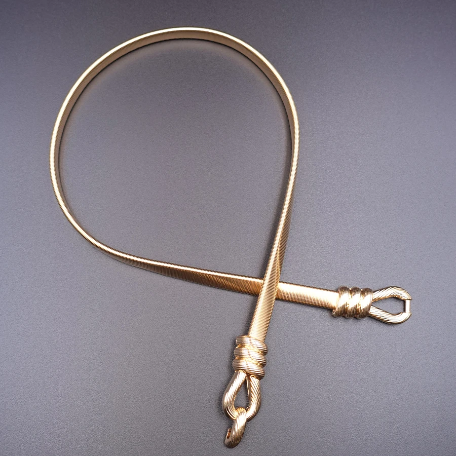 Elegante catena estiva in vita: cintura in metallo elasticizzato regolabile per abiti, gioielli per le vacanze e le date notturne