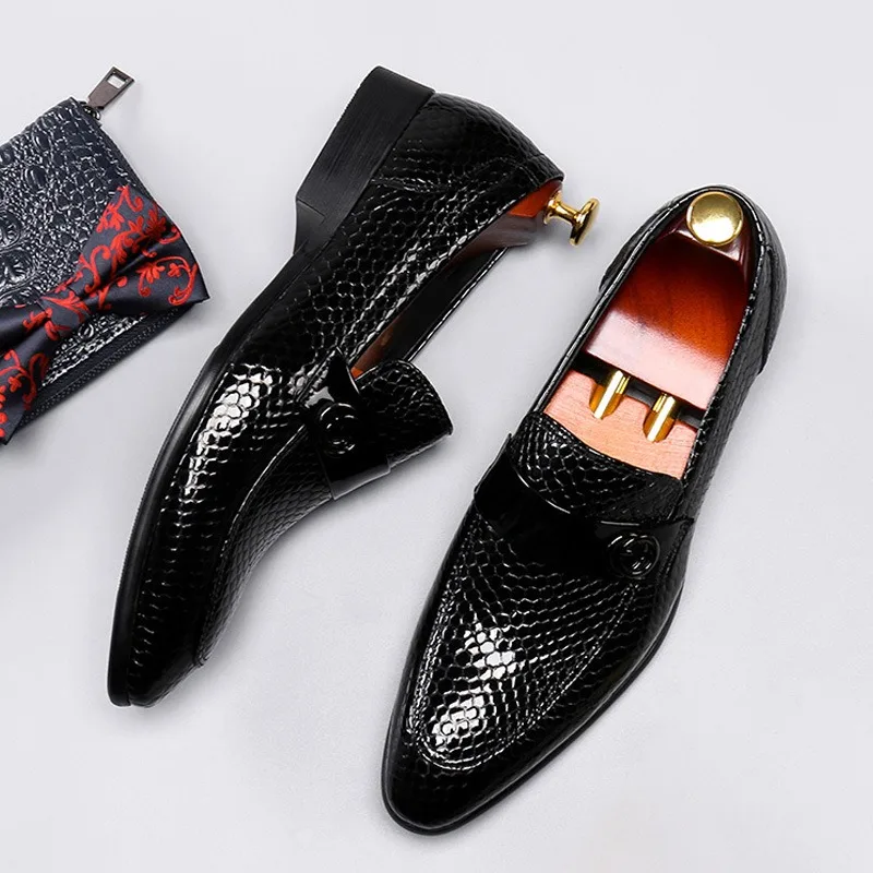 

Black Men Fashion Slip On Wedding Shoes Business Leather Shoes New Patent Leather Formal Shoes