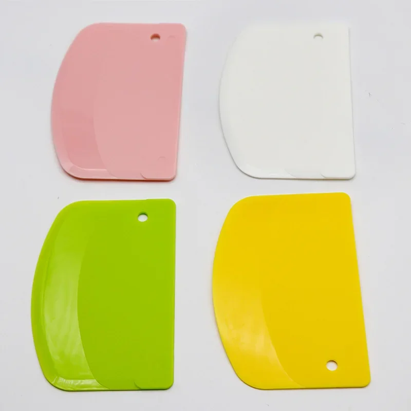 Dough Scraper Bowl Scraper Food-safe Plastic Dough Cutter Flexible Plastic Scraper Bench for Bread Dough Cake Fondant Lcing