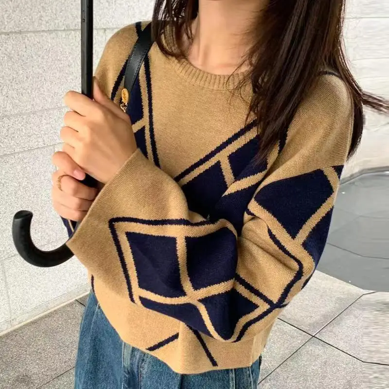 

The Latest Models of Fall and Winter Women's Knit Sweater Diamond-shaped Grid Round Neck Outer Sweater Women's Fashion Fashionab