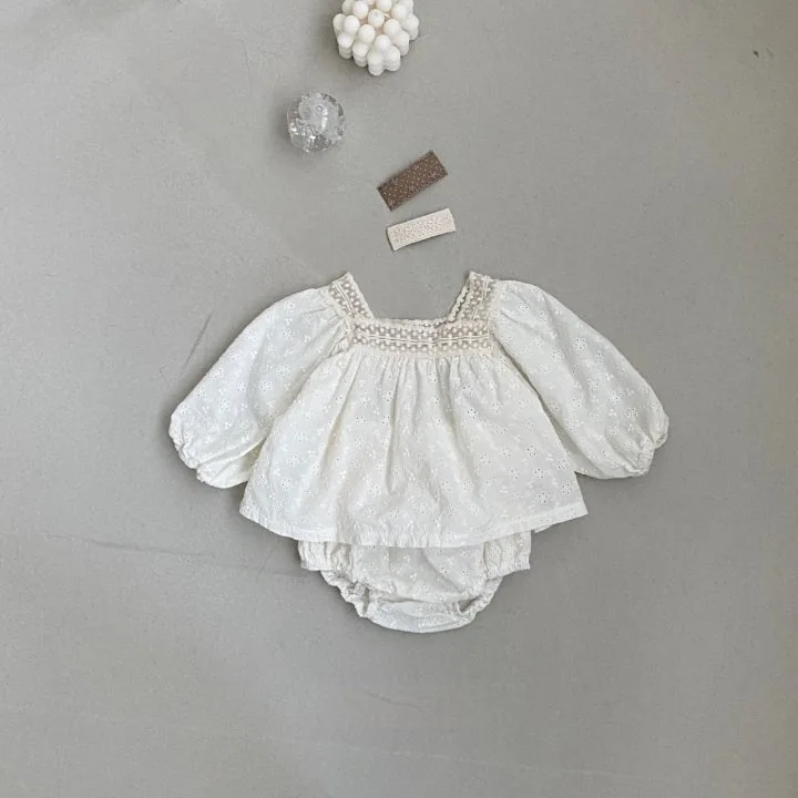 Infant Girl Cute Lace Collar Princess Tops + Pp Shorts 2pcs Suit Toddler Outfits 2025 Autumn New Baby Long Sleeve Clothes Set