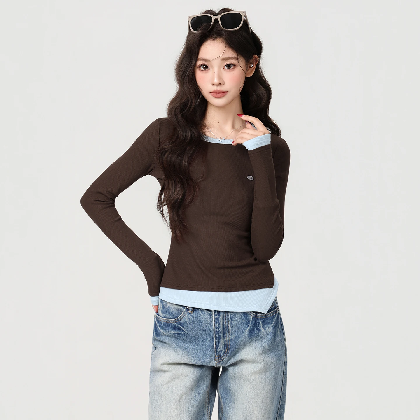 Color Blocking Round Neck Knitted Long Sleeved T-shirt for Women's Autumn and Winter Design, Slim Fit Base Shirt, Top