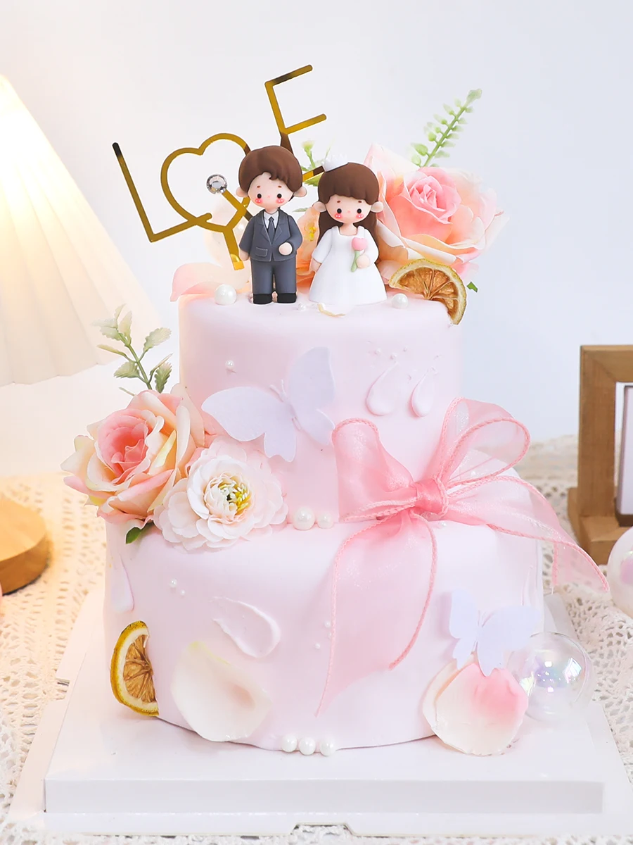 Wedding Cake Topper Groom and Bride Cake Decoration Wedding Couple Dolls Valentine's Day Engagement Ornaments PVC Marry Figurine view 3