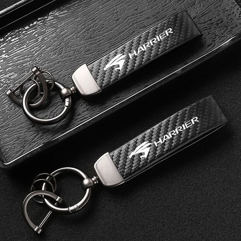 High-Grade Leather Carbon Fible Car KeyChain Rotating Horseshoe Key Rings For Toyota Harrier Corolla 2008 Avensis Rav4 Noah Car