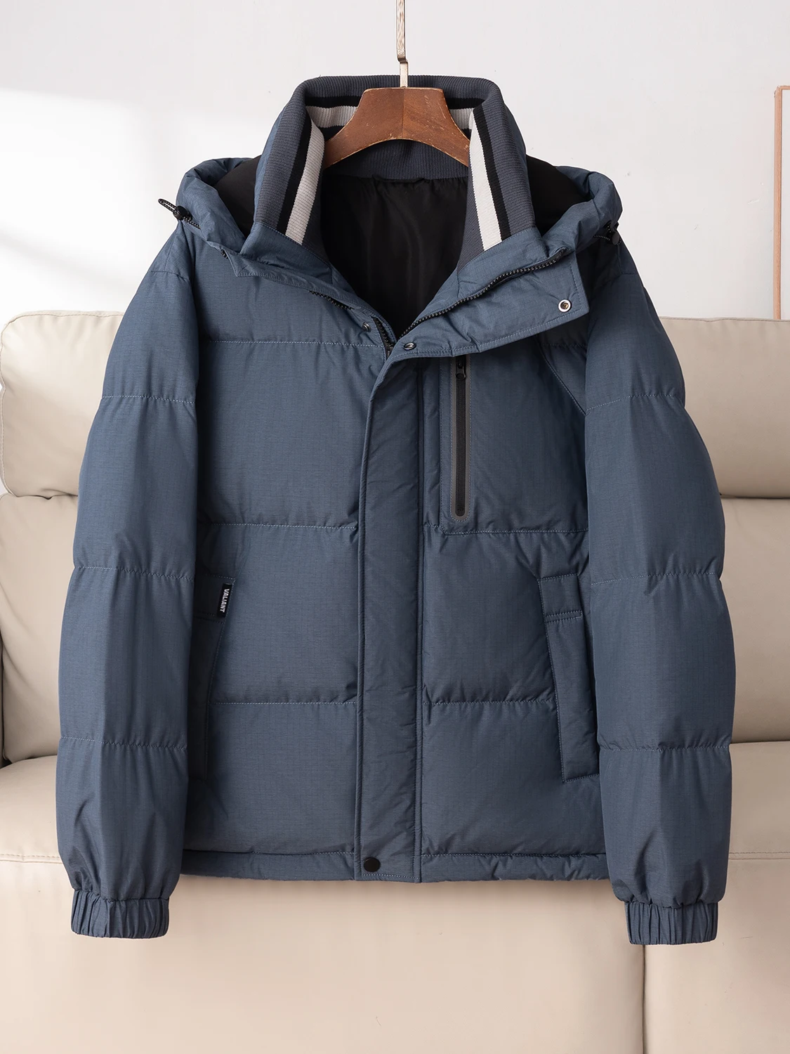 

Insulated Thiened Winter Puffer Jaet Men's Comfortable Warm 90 down Hooded Windproof Outerwear Casual Sle Zipper Closure