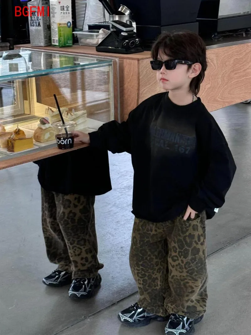 Boys 2024 Spring Autumn New Korean Children\'s Black Letter Sweatshirt + Leopard Vintage Denim Loose Pants Children\'s Fashion Set