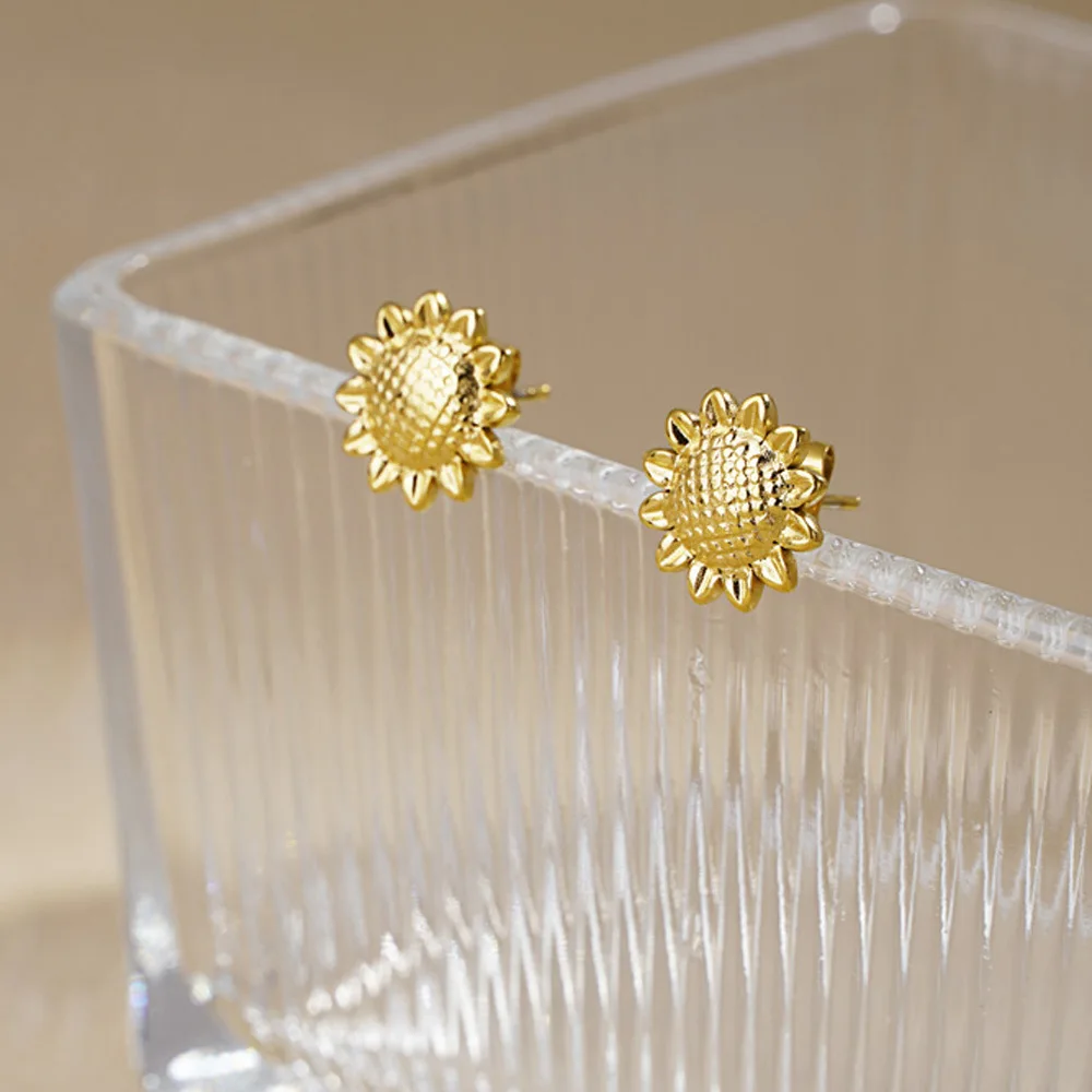 Stainless Steel Fashion Women Delicate Mini Flower Stamen Stud Earrings Jewelry Gift