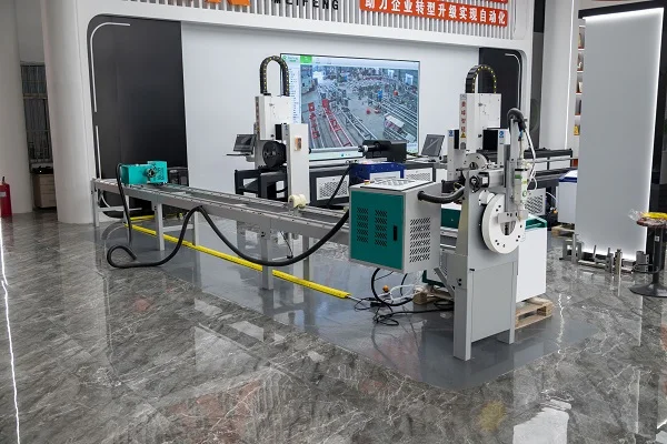 【Gorący Nowość】2025 Nowy LX61TJ Próbny Laserowy Wycinarka Tubowa 1500W Mini do Rur Metalowych