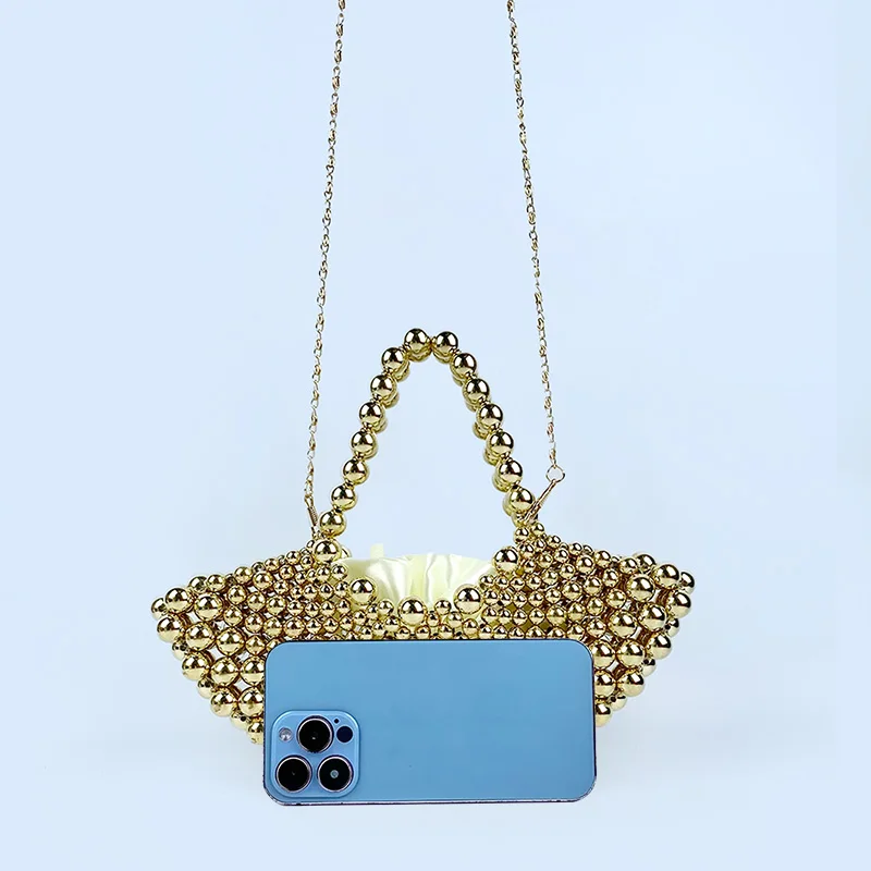 Borsa di nicchia haute couture estiva borsa di perline a forma di ventaglio per le donne 2024 nuova borsa di perle vuote fatte a mano a tracolla