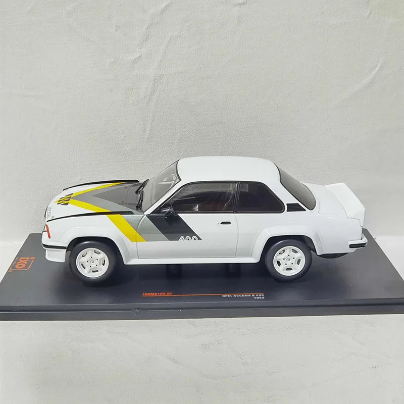 IXO 1:18 Scale OPEL ASCONA B 400 1982 Simulation Alloy Car Model Diecast Toy Collectible Ornaments