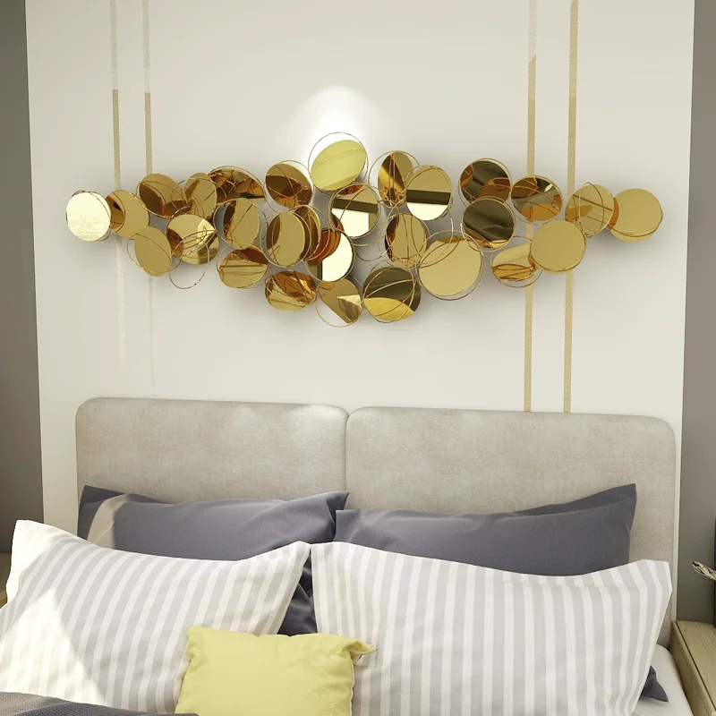 جدار معدني فاخر من الفولاذ المقاوم للصدأ معلق على الحائط لغرفة المعيشة وأريكة خلفية لتزيين الحائط وغرفة نموذجية