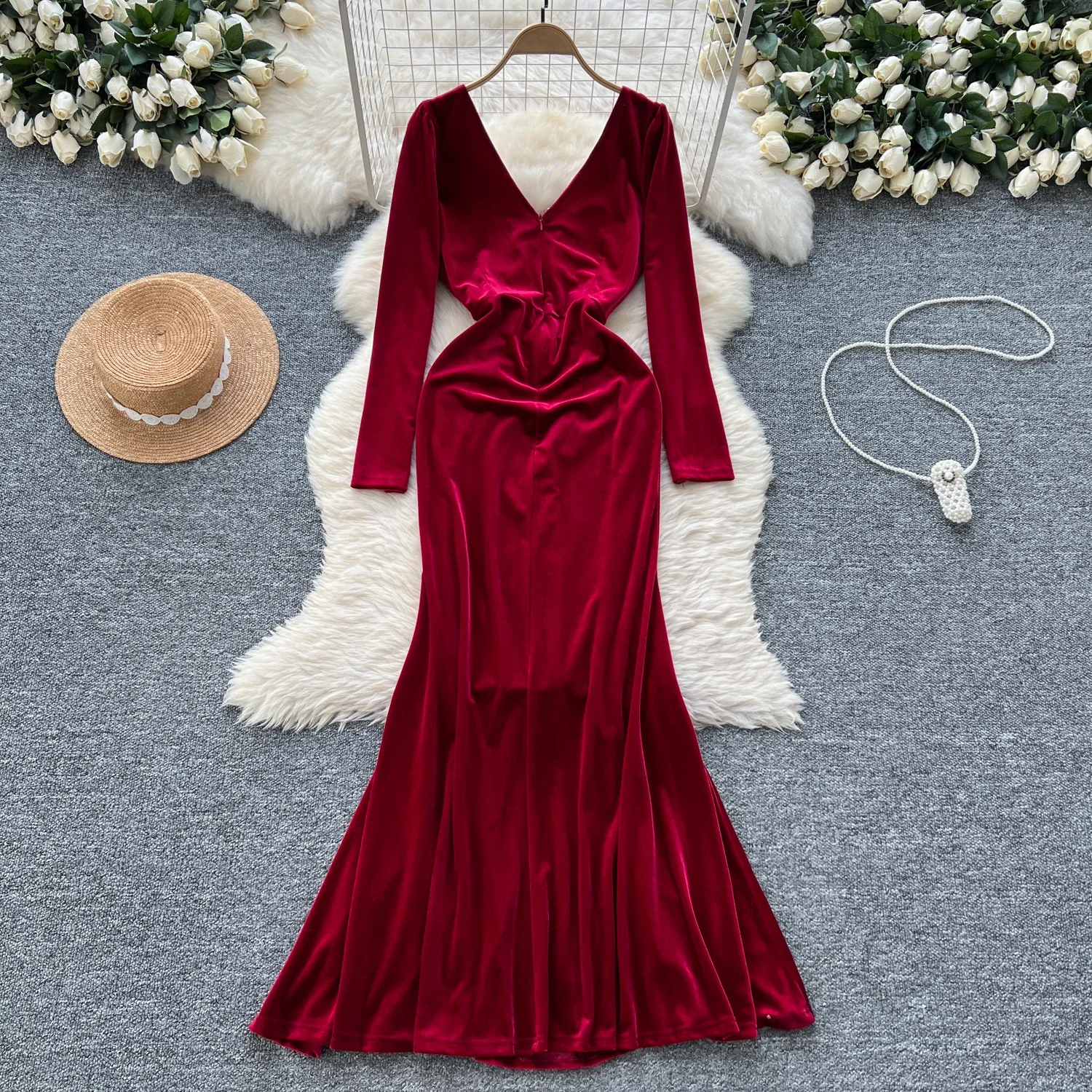 Elegant V-neck Vintage Long Sleeve Chic Rhinestone Slim Pleated Velvet Dresses French Evening High Street Autumn Winter Clothing