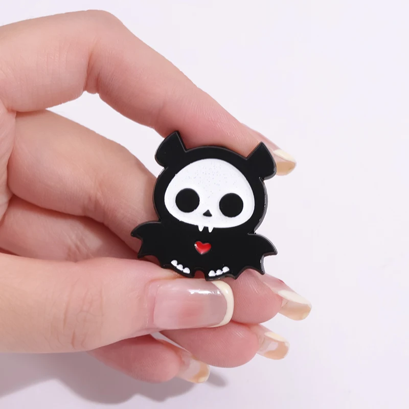 Heart Little Devil Enamel Pins Custom Cute Demon Brooches Lapel Badges Animal Punk Funny Jewelry Gift for Kids Friends