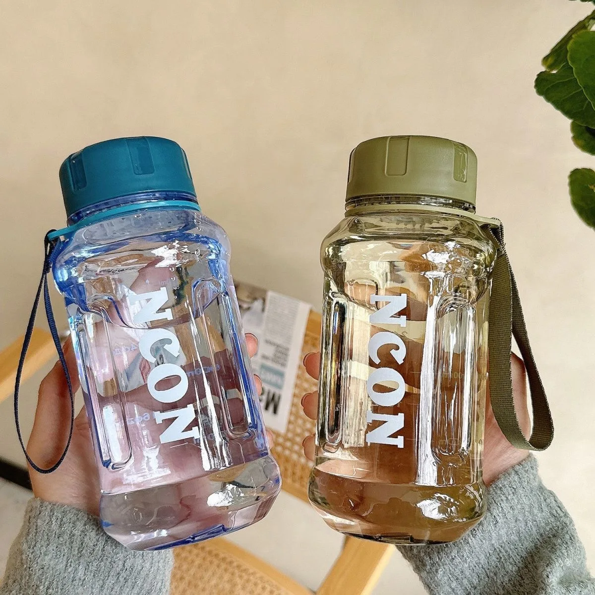 

Large Capacity Plastic Water Bottle 850-1100ml Cup with Lifting Rope and Tea Partition Leakproof Drinking Bottles Outdoor Kettle