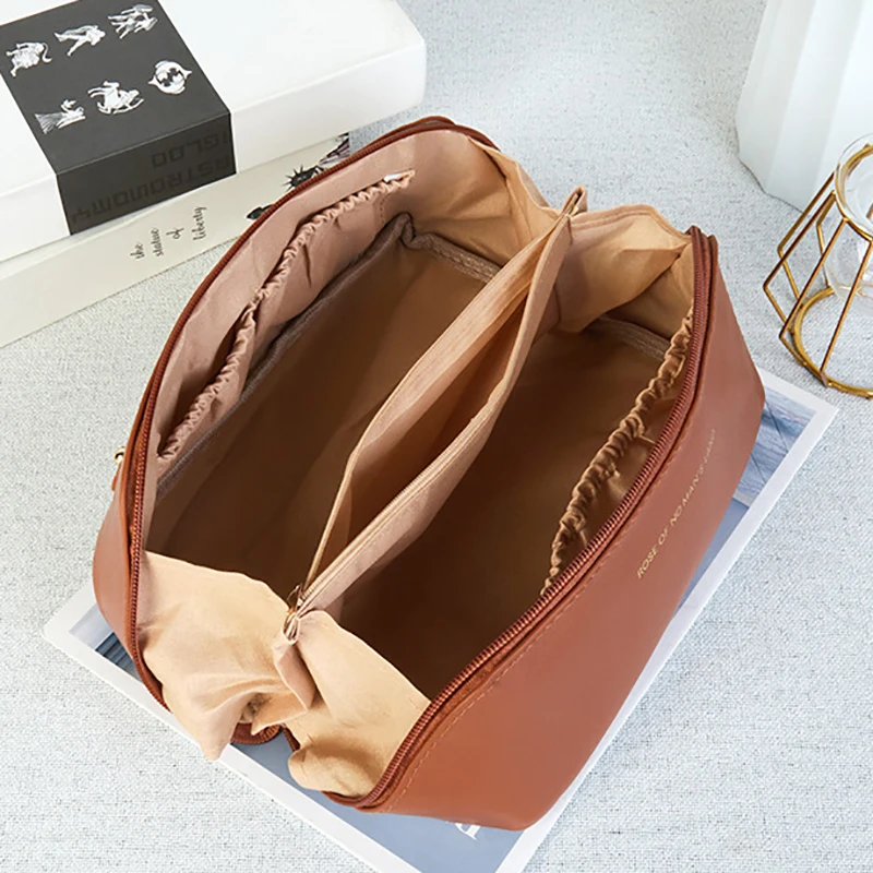 Borsa cosmetica da viaggio di grande capacità borsa da trucco portatile in PU borsa da toilette multifunzionale da donna impermeabile