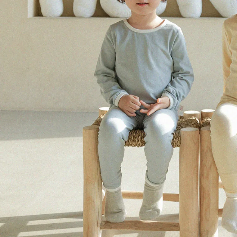 2025年秋新作 ベビー長袖ホームウェアセット 乳幼児女児 無地トップス+パンツ 2点セットスーツ 幼児用コットンソフトパジャマ